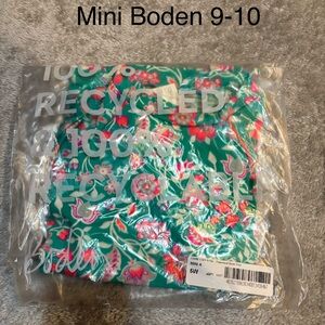 Mini Boden Floral patterned rash guard top 9-10